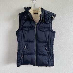 ZARA Trafaluc Puffer Knit Navy Blue Zip Vest Tan Faux Fur Collar